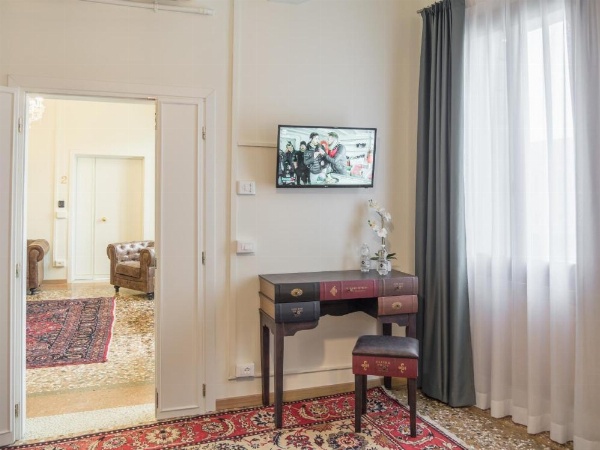 Grand Canal Suite by Wonderful Italy image 16