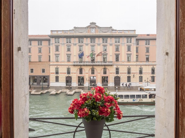 Grand Canal Suite by Wonderful Italy image 3